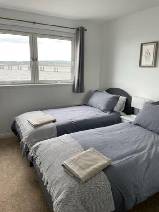 Lux Waterfront 2 Bed Apt, V&a 10min Walk, St Andrew's Golf 25min Drive Appartamento