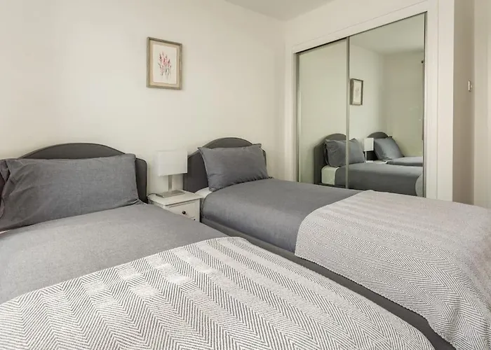 Lux Waterfront 2 Bed Apt, V&A 10Min Walk, St Andrew\'S Golf 25Min Drive