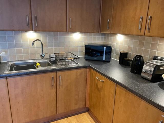 Apartment Lux Waterfront 2 Bed Apt, V&a 10min Walk, St Andrew's Golf 25min Drive *